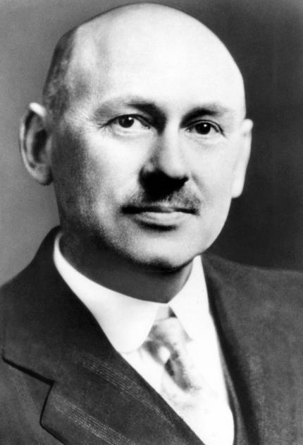 Robert Hutchings Goddard headshot