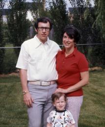 Kaplan with wife Sheila and son Michael.