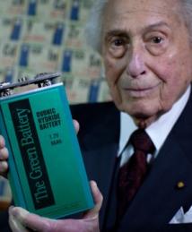 Stanford R. Ovshinsky with invention